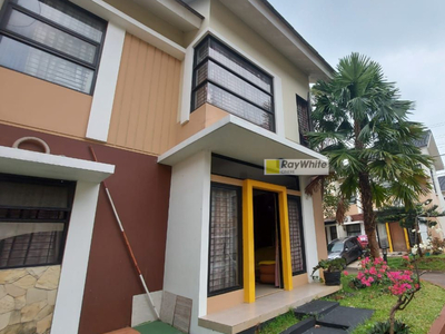 Dijual Rumah Cantik Harga Menarik Siap Huni dalam Town House Nyam