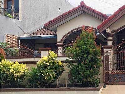 Rumah Cantik Harga Murah Siap Huni Lokasi Strategis di Kota Harapan Indah, Bekasi