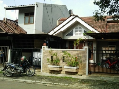 Dijual Rumah cantik siap huni di Nusa loka BSD