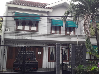 Dijual Rumah cantik siap huni, Furnish. Mewah.