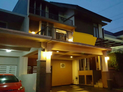 Dijual Rumah Cantik,siap huni,dalam cluster di Bintaro Jaya 7.