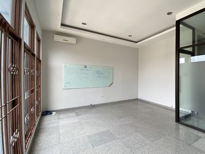 Disewa Rumah cocok untuk kantor atau usaha di Senopati Area