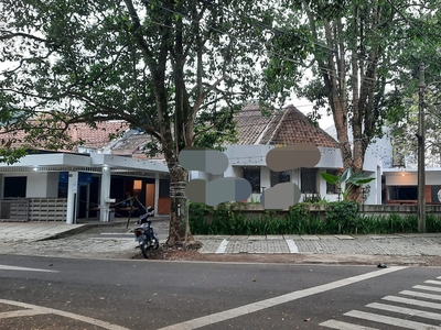 Rumah dan Tempat Usaha di Mainroad, Sayap Riau Bandung