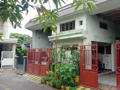 Dijual Rumah di Babatan Indah - Wiyung, 2 Lantai, Renov Total