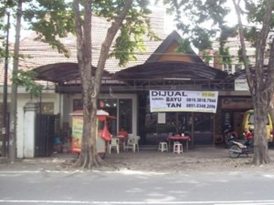 Rumah di Diponegoro, Lokasi sangat Strategis, Nol Jalan, Pusat Kota - TAN -