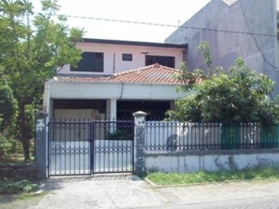 Dijual Rumah di Dukuh Kupang Timur, Bagus + Terawat, Row Jalan de