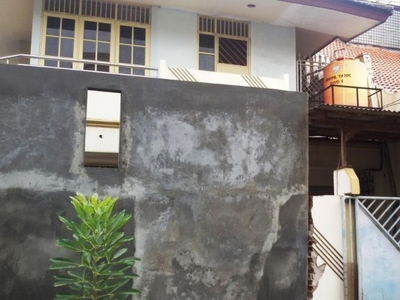 Dijual Rumah di Green Garden Blok B , 2 lantai 216 m2