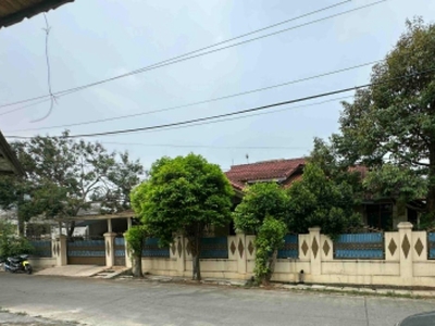 Rumah di Hook dekat Stasiun LRT Harjamukti, Cimanggis Depok