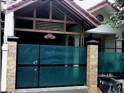 Dijual Rumah di kawasan selatan Jakarta,di lingkungan nyaman dan