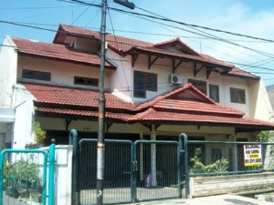 Dijual Rumah di Margorejo Indah, Bagus + Terawat, Lingkungan Elit