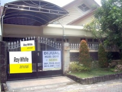 Dijual Rumah di Nirwana Eksekutif, Bagus, Row Jalan Lebar, Jalan