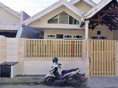 Dijual Rumah di Nirwana Eksekutif, Terawat, Row Jalan Depan Lebar