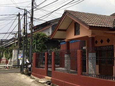 Dijual Rumah di Perumahan Kembang Larangan, Ciledug