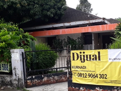 Rumah dijual di area Cikini, Jakarta Pusat. Cocok untuk bangun perkantoran/usaha.