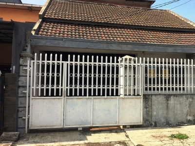 Disewa Rumah Disewakan untuk Usaha di Bekasi Barat