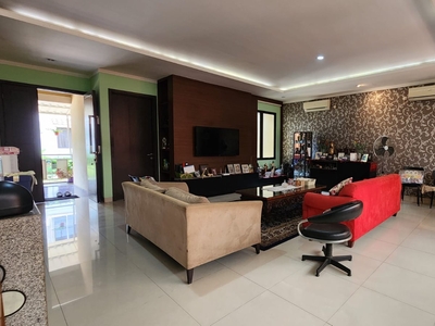 Rumah Exclusive Bintaro Jaya dan Siap Huni dengan Lingkungan Asri @Kebayoran Villas, Bintaro
