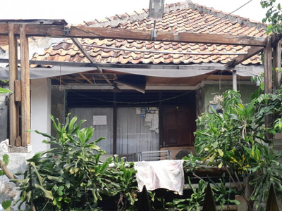 Dijual Rumah HITUNG TANAH dan Cocok Untuk Kos-kosan @Menteng Dala