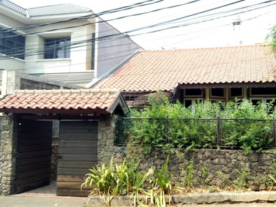 Dijual Rumah Hitung Tanah, Hunian Nyaman dan Lokasi Strategis @JL