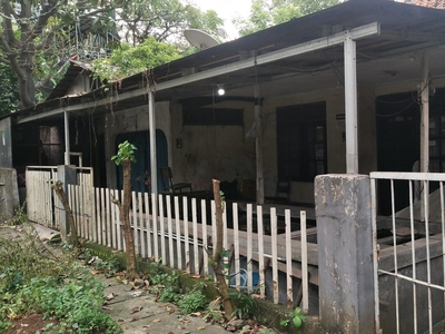 Dijual Rumah Hitung Tanah Lokasi Strategis Pinggir Jalan Raya @Ta
