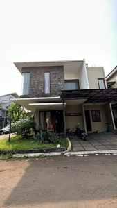 Rumah Hoek 2 lantai minimalis dalam cluster ,Aman di Condet Jakarta Timur