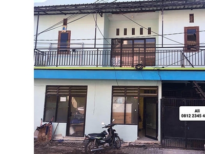 Rumah Hoek baru renovasi minimalis, siap dihuni, dijadikan kost kostan, tempat usaha lainnya, atau Investasi di Lokasi strategis Di Melayu Utara, Rungkut Surabaya, Luas 100m2