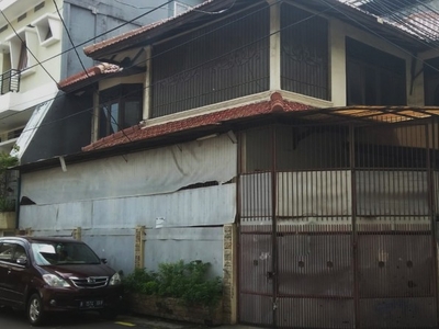 Dijual Rumah Hoek Besar di Tomang Jakarta Barat