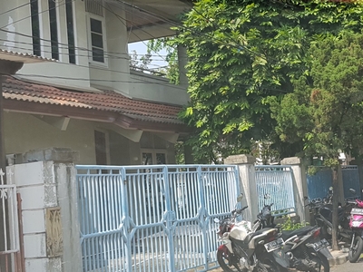 Rumah hoek Gading Kirana Timur depan Taman Kelapa Gading Bebas Banjir Jakarta Utara