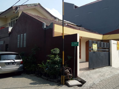 Rumah HOOK asri dan terawat di Cipondoh *0049-REN*