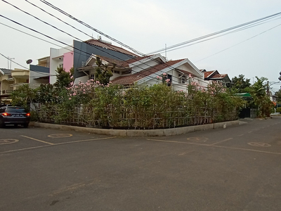 Rumah Hook di Kelapa Gading Jakarta Utara