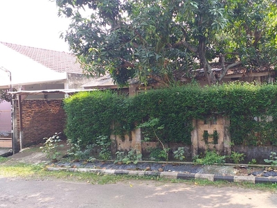 Rumah Hook Hitung Tanah dijual dengan Kondisi Apa Adanya @Pondok Jaya