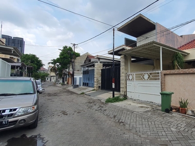Dijual Rumah Jalan Simpang Darmo Permai Utara Surabaya 1,5 Lantai