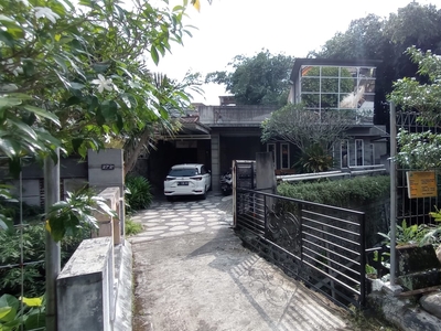Rumah Kampung Konsep Villa, Luas & Mewah, Bareng Kartini