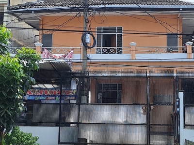 Dijual Rumah Kost 2 lantai , lokasi dekat universitas di jl.Muwar