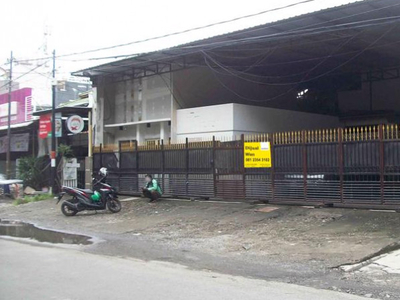 Dijual Rumah Kost + Usaha di Raya Rungkut Mejoyo, 1.5 Lantai, ada