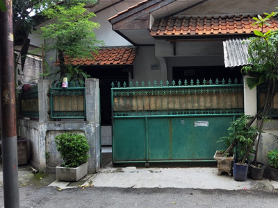 Rumah Lama Hitung Tanah di Jl Kemang, Jakarta Selatan...