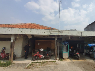 Rumah Lama Hitung Tanah di Palmerah Jakarta Selatan..