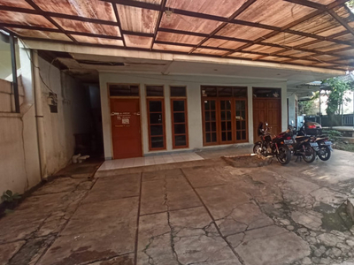 Rumah Lokasi Strategis dan Parkir Luas @Bintaro Paradise, Bintaro