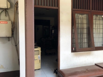 Dijual Rumah Lokasi Strategis dekat STAN Bintaro dengan Desain Fu