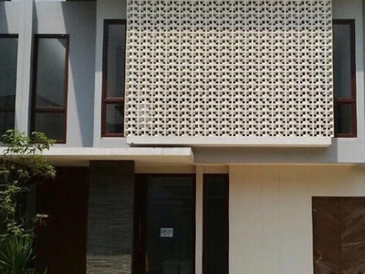 Rumah Lokasi Strategis di Discovery Lumina, Bintaro Jaya
