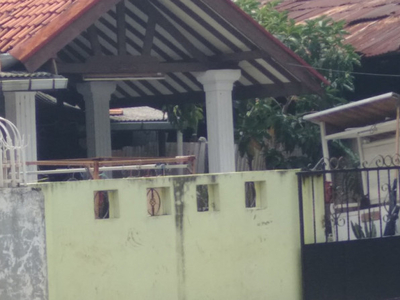 Rumah lokasi strategis di Jl Raya Muwardi Grogol