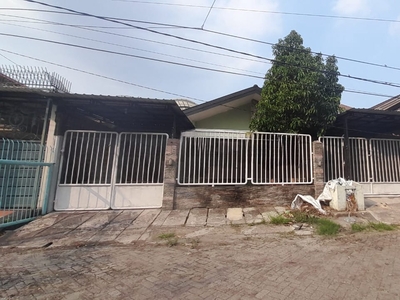Rumah Luas Jalan Darmo Harapan Utara Surabaya