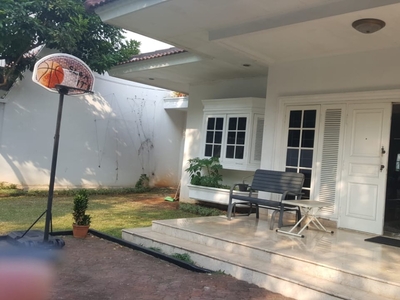 Rumah Megah Siap Huni di Kawasan Elite Jakarta: Kehidupan Mewah yang Tak Tertandingi