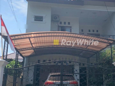 Dijual Rumah Menarik Siap Huni dalam Townhouse di Pangkalan Jati,