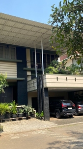 Rumah Mewah 2 Lantai di Perumahan Raffles Hills Cibubur