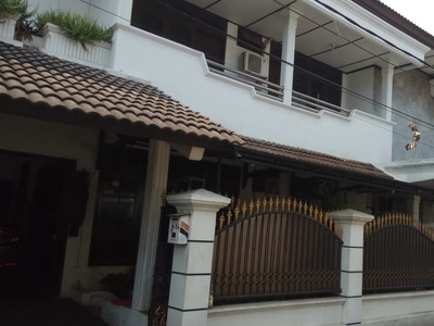 Dijual Rumah Mewah 2 Lantai di Pondok Bambu, Jakarta Timur Hidup