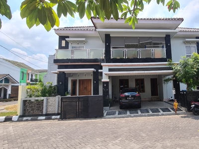 Dijual Rumah Mewah 2 Lantai Semi Furnish di Perum Puri Sakinah Ba