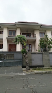 Rumah Mewah 3 Lantai ada Kolam Renangnya di Kelapa Gading Jakarta Utara