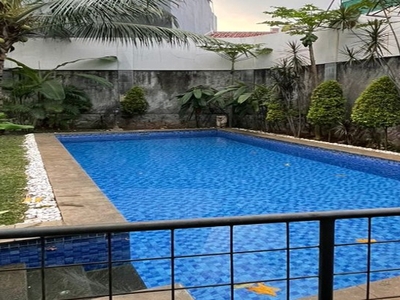 Disewa RUMAH MEWAH DENGAN SWIMMING POOL DI CILANDAK TIMUR