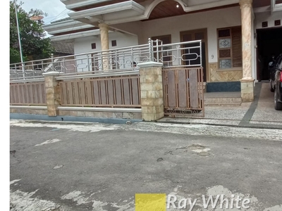 Rumah Mewah di Kedamaian Bandar Lampung