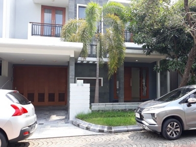 RUMAH MEWAH DI PERUM BALE HINGGIL RESIDENCE, NGAGLIK, SLEMAN